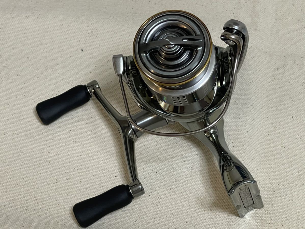 1000SSSDH 18ステラ 0 ステラ 公式通販 シマノ シマノ(SHIMANO) OＨ済希少ヴィンテージ 美品18ステラ スピニングリール SHIMANO | 超美品 1000SSSDH-J｜Yahoo!フリマ（旧PayPayフリマ） ダブルハンドル STELLA