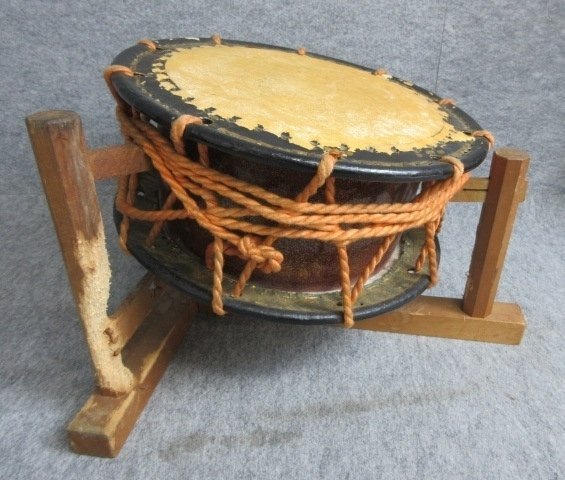 27910 締め太鼓 【文】 和楽器 舞台 道具