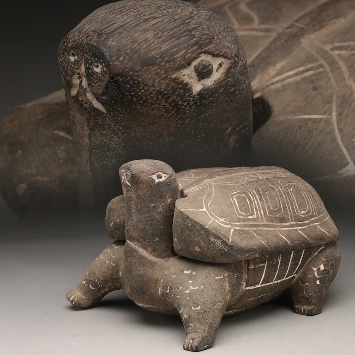 EC050 朝鮮古美術 李朝 木彫亀 幅26.5cm 重1.6kg・木彫亀蓋函・木雕龜  