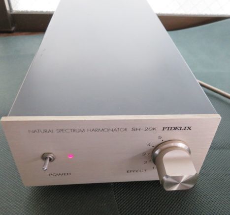 FIDELIX SH-20K フィデリックス 通電ランプ点灯 ジャンク扱い OUT側 FIDELIX SH-20K 音質改善器 フィデリックス