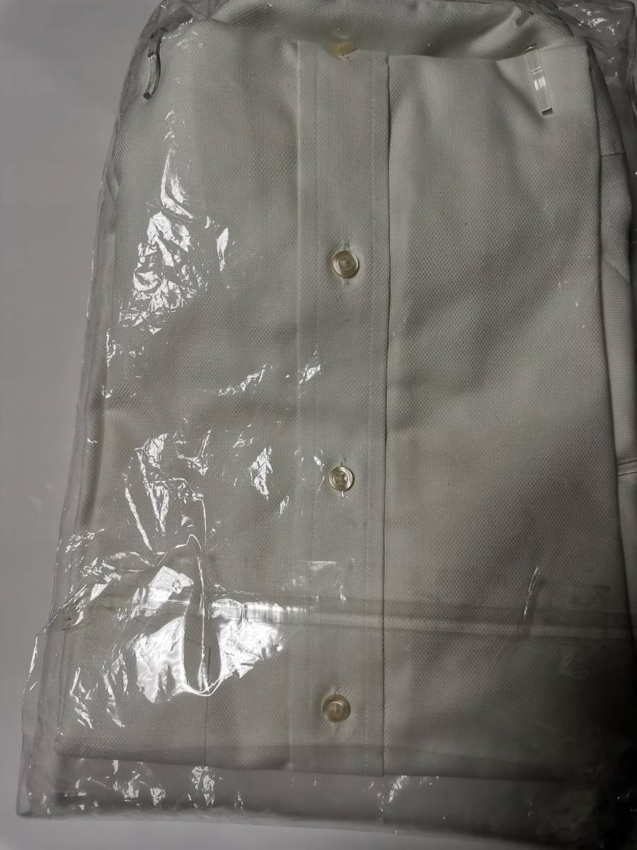 タグ付き ユニクロ 半袖ボタンダウンシャツ 白 シャツ メンズ L 半袖シャツ ドライノンアイロン オックスフォードシャツ Cool Max Lサイズ 売買されたオークション情報 Yahooの商品情報をアーカイブ公開 オークファン Aucfan Com