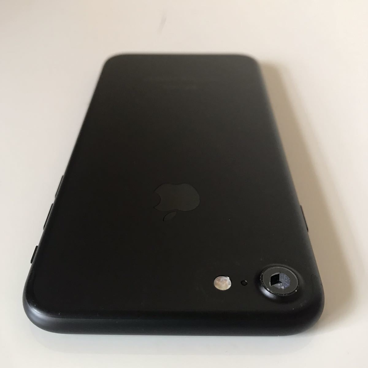 iPhone 7 black 32GB / MNCE2J/A 状態 : 無傷 バッテリー85% レンズ