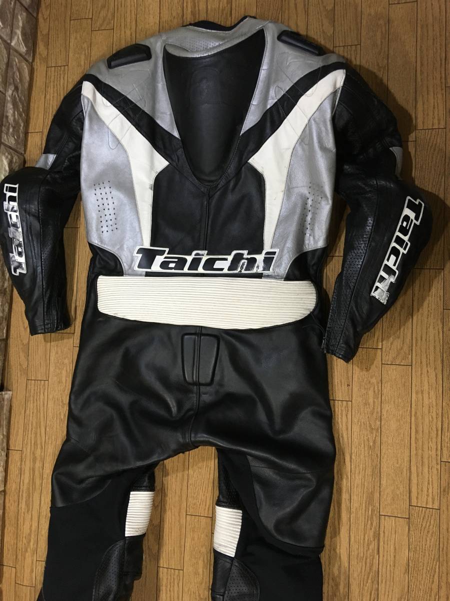 RS TAICHI 牛革レーシングレザースーツ 日本サイズのLL-XL(表記EU/52