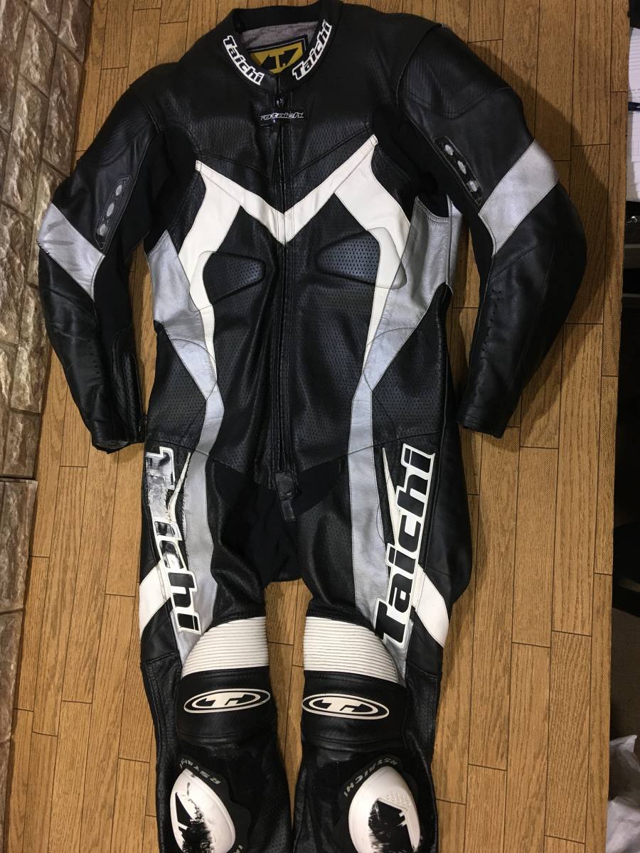 RS TAICHI 牛革レーシングレザースーツ 日本サイズのLL-XL(表記EU/52