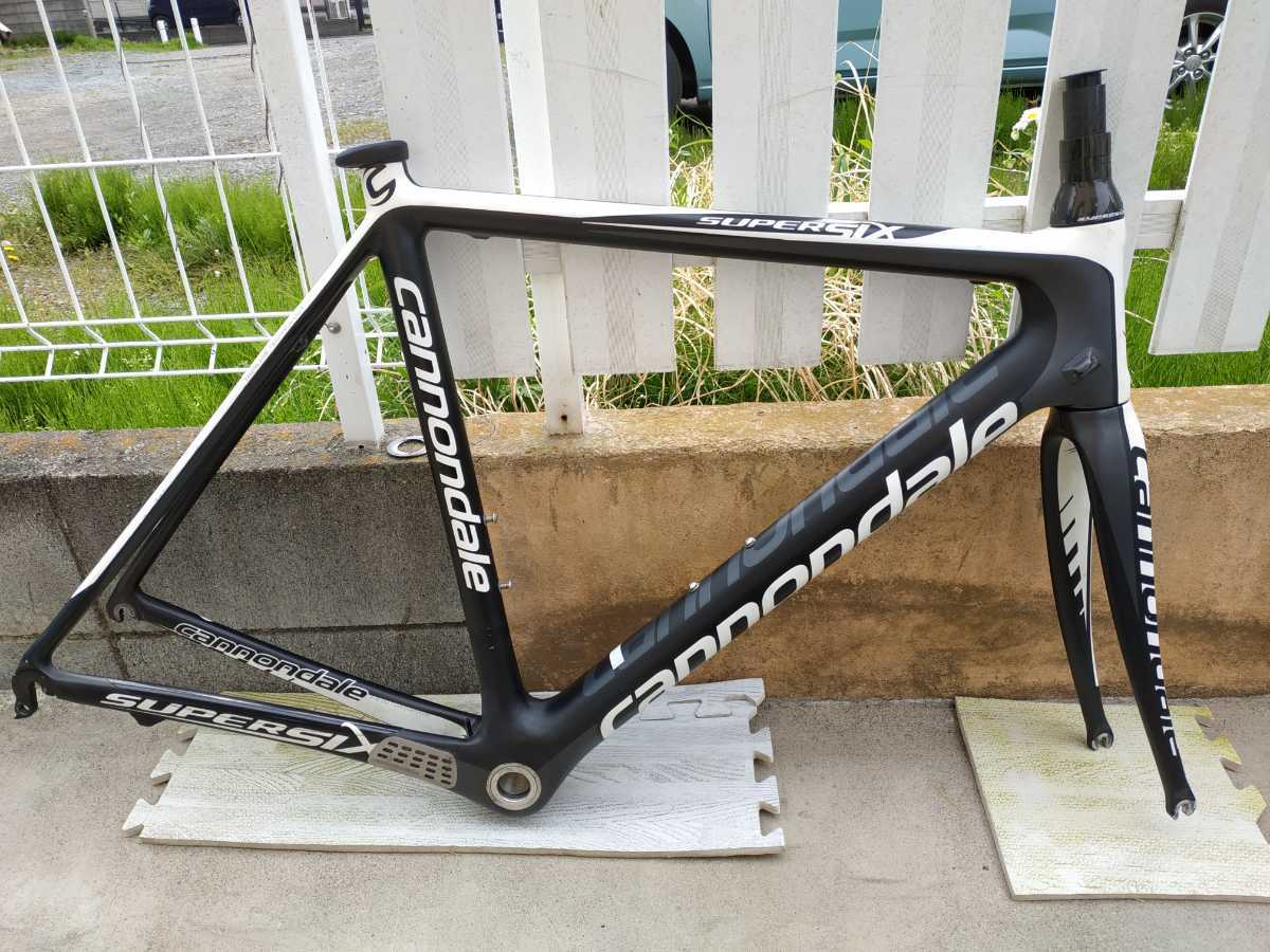 格安，限定SALE Cannondale super six キャノンデール カーボン フレーム 54サイズ 2014 検索用 colnago pinarello de rosa look time cervelo trek(ロードバイク)｜売買されたオークション情報、yahooの商品情報をアーカイブ公開 - ロードバイク
