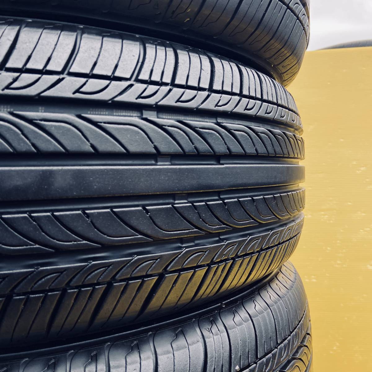 No.466 215/60R17 96H KENDA 2019年製　4本セット 96H Search results 4本 A.11 KR201