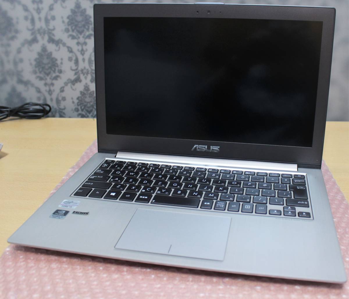 ASUS ZenBook 1部ジャンク Junk品☆ASUS ZENBOOK UX32V◇詳細不明☆動作未確認 ASUS ZenBook
