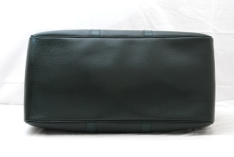 ☆使用僅か極美品☆ ルイヴィトン Louis Vuitton タイガ ケンダルPM