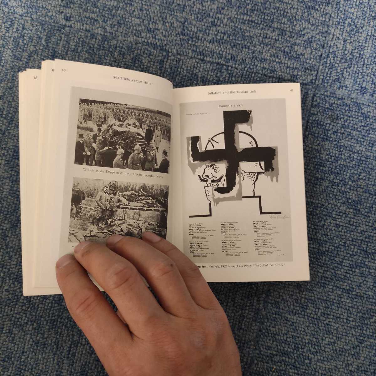 年末セール半額美品洋古書 Heartfield vesus Hitler - John Willett 検