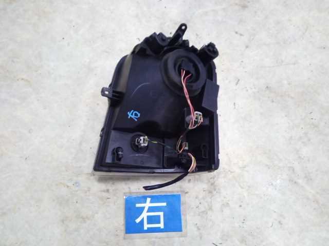 エブリィ ABA-DA64W DA64W ヘッドランプ HD45100 ZLU 【KBT】DA64W エブリィ 右 ヘッドランプ 35120-68H60