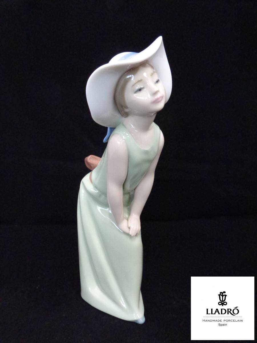 リヤドロ LLADRO - メルカリ 鏡の前で「若草色の少女」美品 若草色の