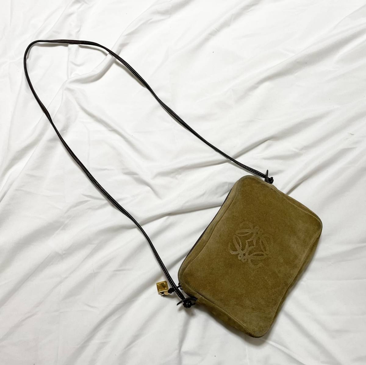 スペイン製 ヴィンテージ LOEWE ロエベ アナグラム 型押し ショルダー 