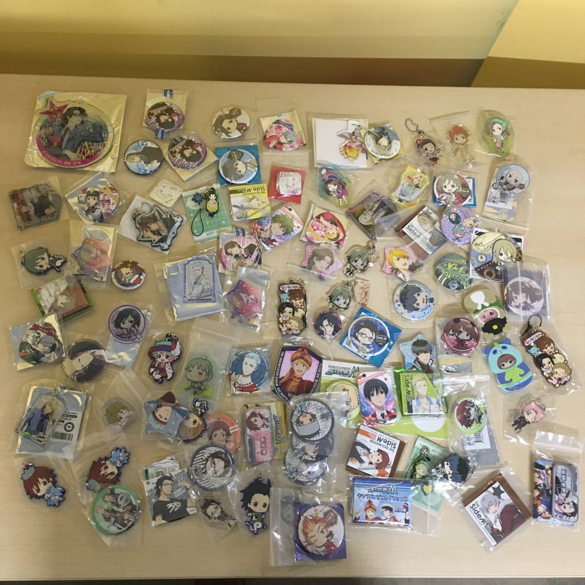アイドルマスター Sidem グッズ まとめ アクリルスタンド キーホルダー 缶バッジ ぬいぐるみ ポスター マスコット サイスタ Mマス The Idolm Ster 売買されたオークション情報 Yahooの商品情報をアーカイブ公開 オークファン Aucfan Com アイドルマスター Sidem グッズ まとめ アクリルスタンド キーホルダー 缶バッジ ぬいぐるみ ポスター マスコット サイスタ Mマス The Idolm Ster 売買されたオークション情報 Yahooの商品情報をアーカイブ公開 オークファン Aucfan Com