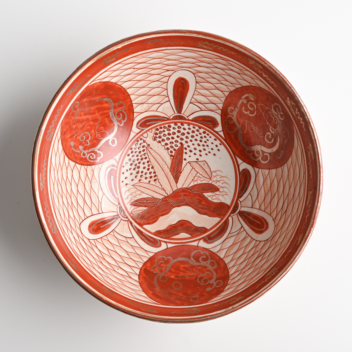 最終お値下げ！骨董　九谷　赤絵三つ鉢　正月 九谷焼 赤玉 芭蕉図三方窓絵龍文 三つ鉢 赤絵 銀彩 芭蕉図 大鉢 三客揃