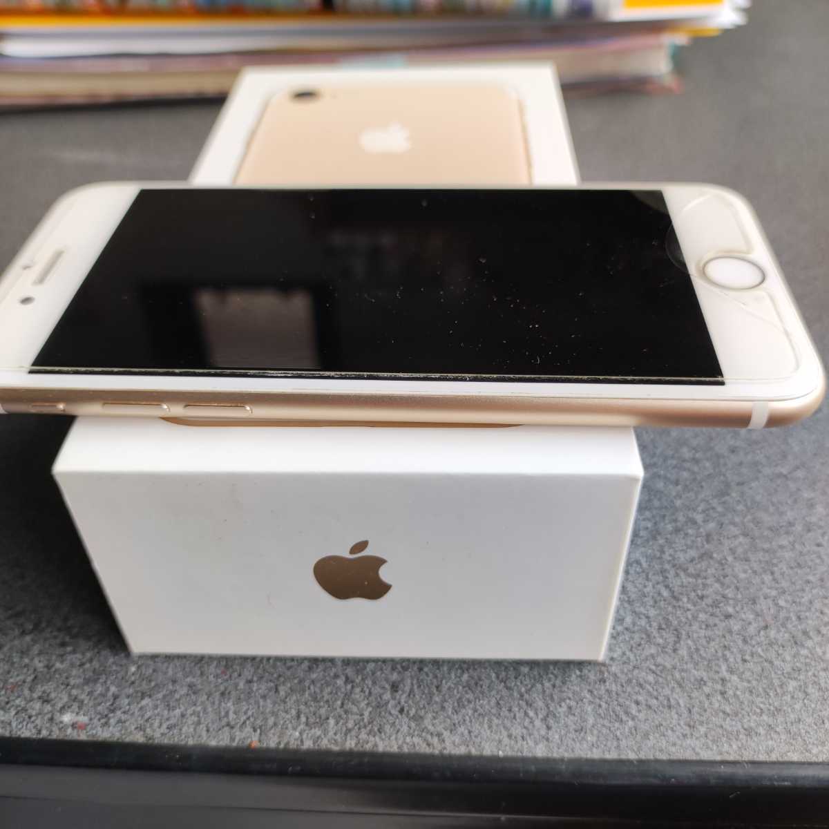 美品 国内版 SIMフリー iPhone7 128GB ゴールド色 iPhone 7 128GB
