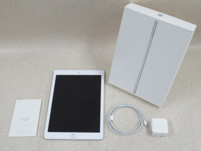 YE 2801 ∞ 保証有 キレイ Apple iPad A1822 第5世代 Wi-Fiモデル MP2G2J/