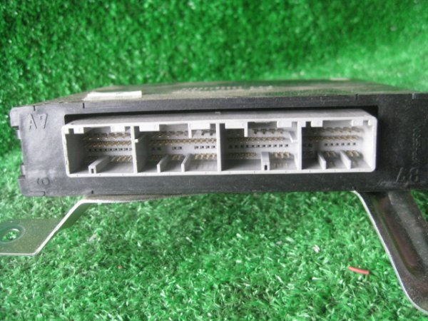 S1014 ◇ハイゼットカーゴ 『S331V KF-DET MT 』 エンジンECU 89560 