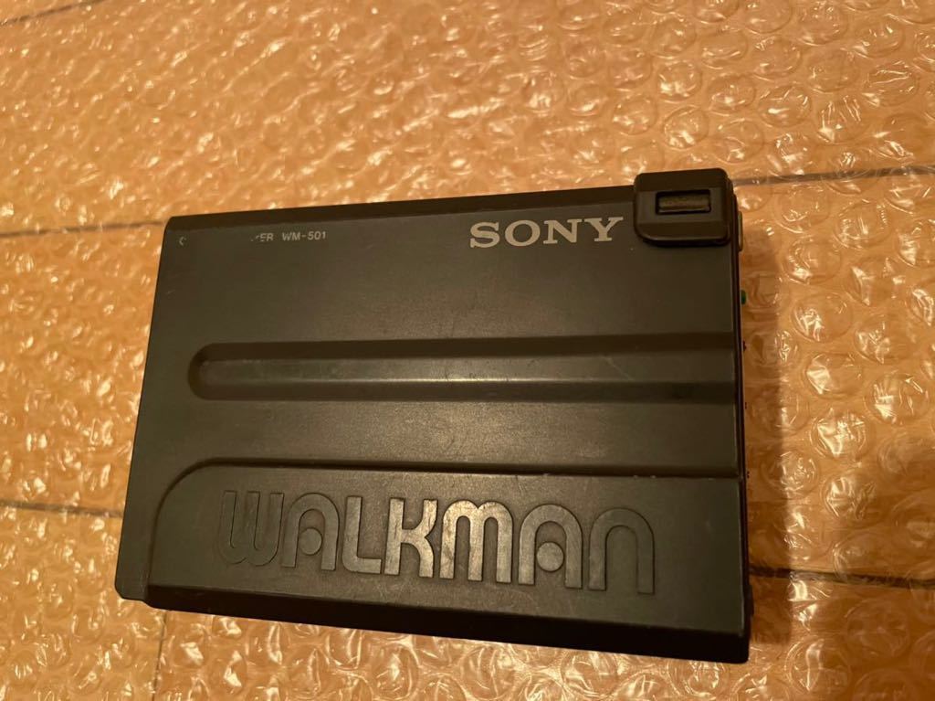 【得価，爆買い】 【ジャンク品】SONY WALKMAN WM-501 カセットプレーヤー 
