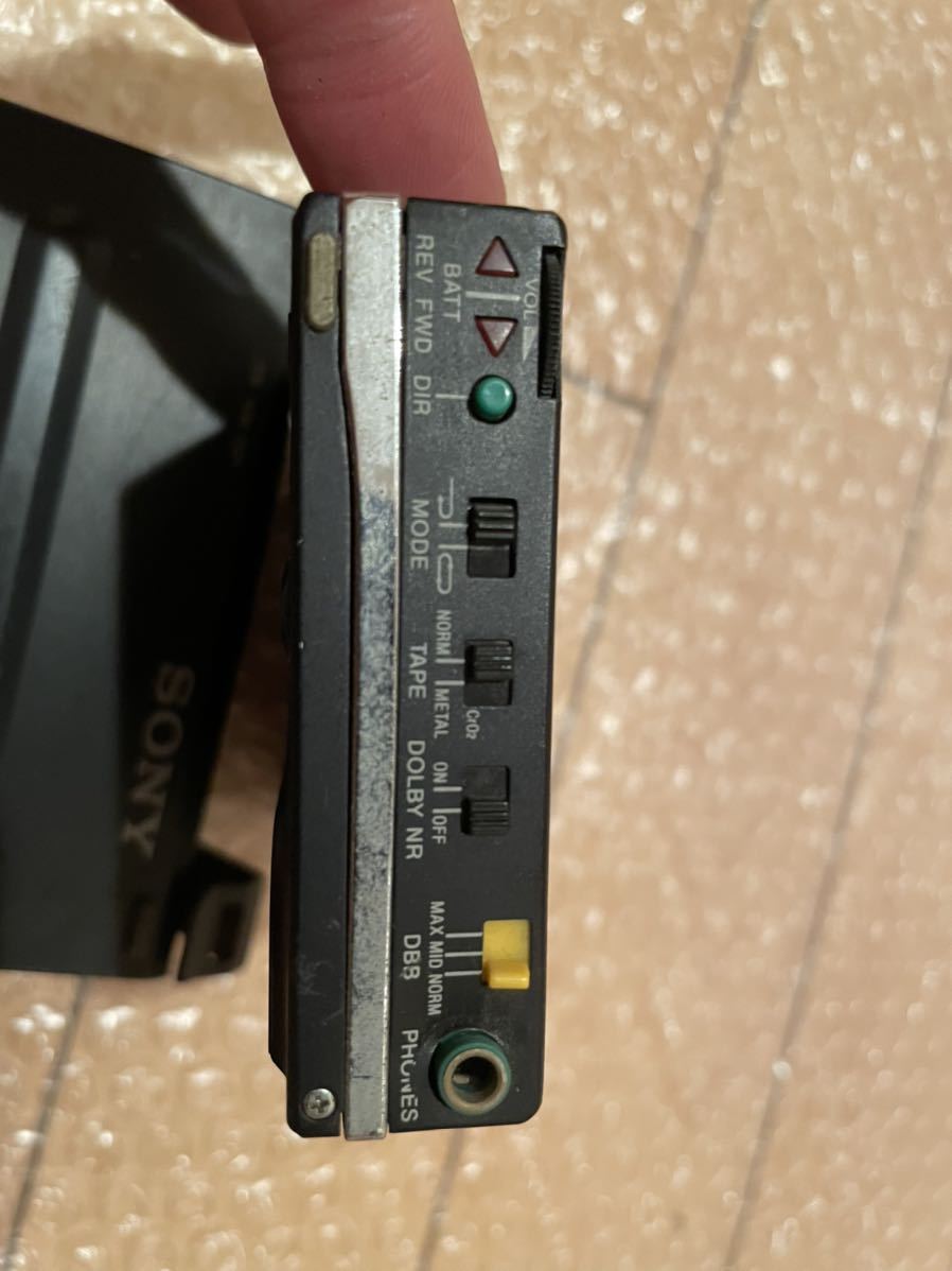 【得価，爆買い】 【ジャンク品】SONY WALKMAN WM-501 カセットプレーヤー 