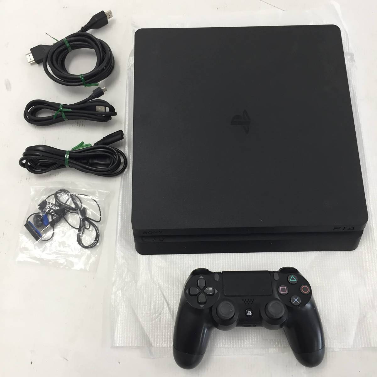 1円～】PS4 プレステ4 本体(CUH-2100A 500GB) ＋ソフト3本セット(FIFA 