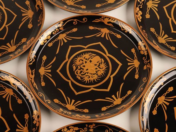 流】木製漆器 黒塗蒔絵木皿 十客 TE219 - 天然木製漆塗 蒔絵 「伝」