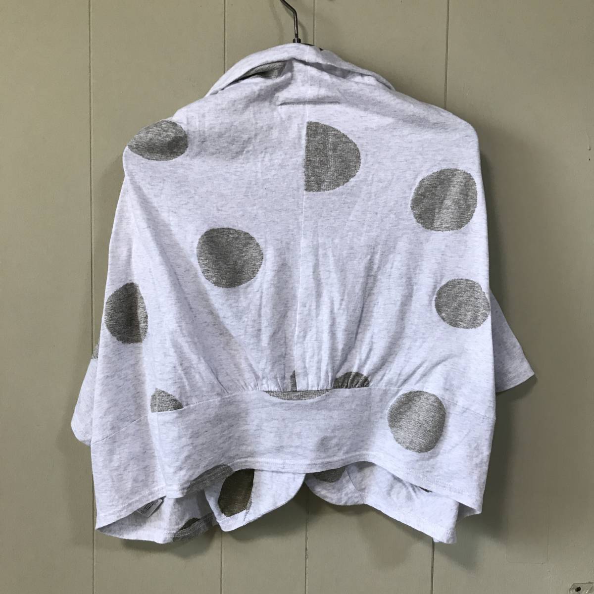 21020 センソユニコ 慈雨 大ドット柄ショート丈ボレロ カーディガン 40 