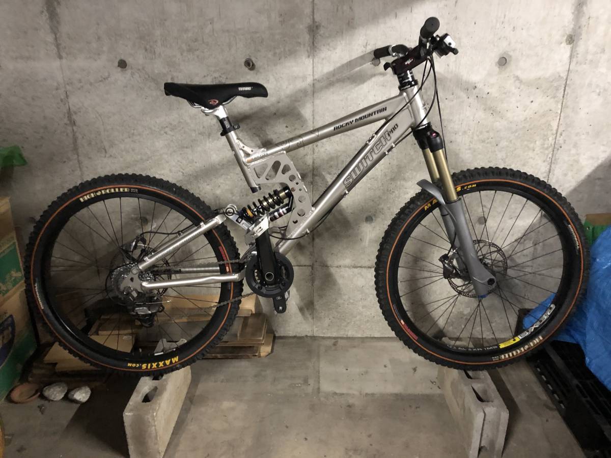 MOUNTAIN ROCKY | バイシクルズ ロッキーマウンテン BICYCLES Switch