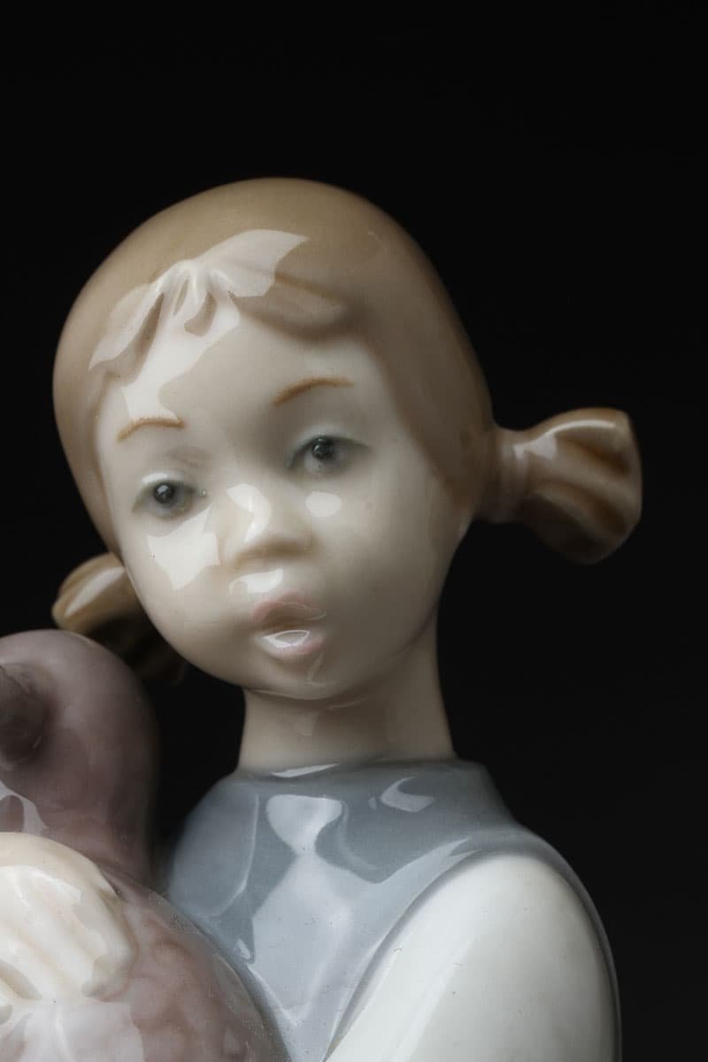 EC076 【Lladro（Lladr）/LLADRO】リヤドロ「子羊を抱く少女」高21.5cm