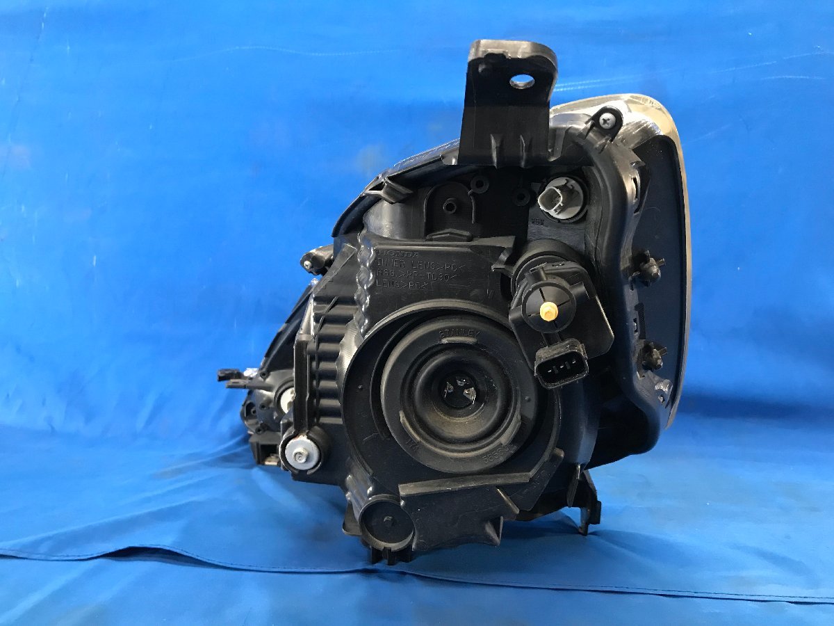 フィット GE6 右ヘッドライト STANLEY P6865 バルブ無 フィット GE6 右ヘッドライト STANLEY P6865 バルブ無 【公式通販】