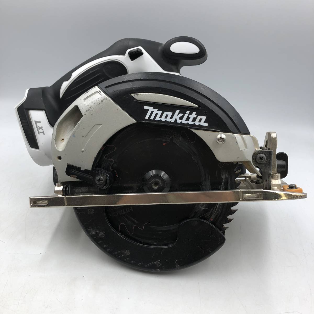 送料無料，SALE makita マキタ 165mm 18V 充電式丸ノコ HS630D 一部破損有 ジャンク(丸のこ)｜売買されたオークション情報、yahooの商品情報をアーカイブ公開 - オークファン 木工用