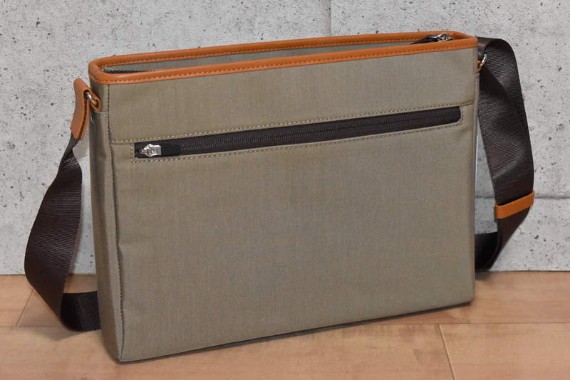 新品 タケオキクチ TAKEO KIKUCHI ウルル ショルダーバッグ 定価24200 