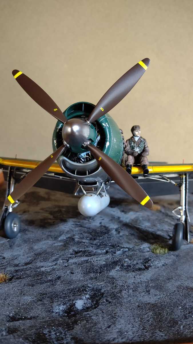 1/32ハセガワ局地戦闘機「紫電改」完成品、台付き 紫電改 局