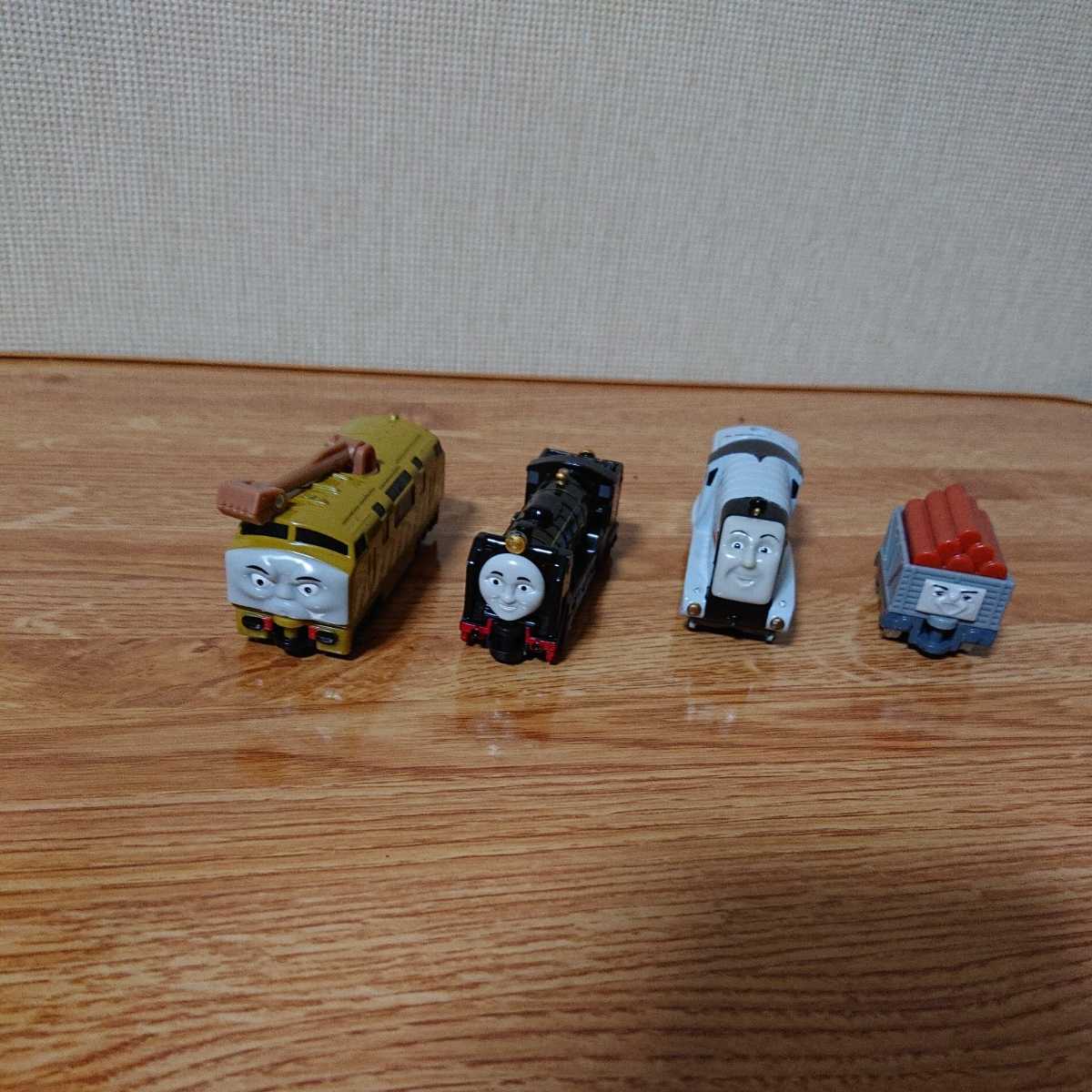 トミカ トーマス ディーゼル１０ ヒロ スペンサー いじわる貨車トミカトーマス 機関車トーマス 仲間たち きかんしゃトーマス キャラクタートミカ 売買されたオークション情報 Yahooの商品情報をアーカイブ公開 オークファン Aucfan Com