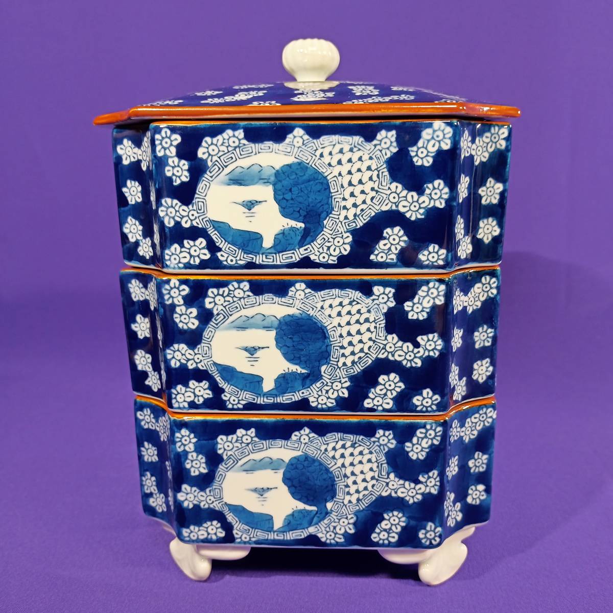 美品】有田焼 其泉窯 三段重 染付祥瑞梅花鳥 蓋物 重箱(染付)｜売買