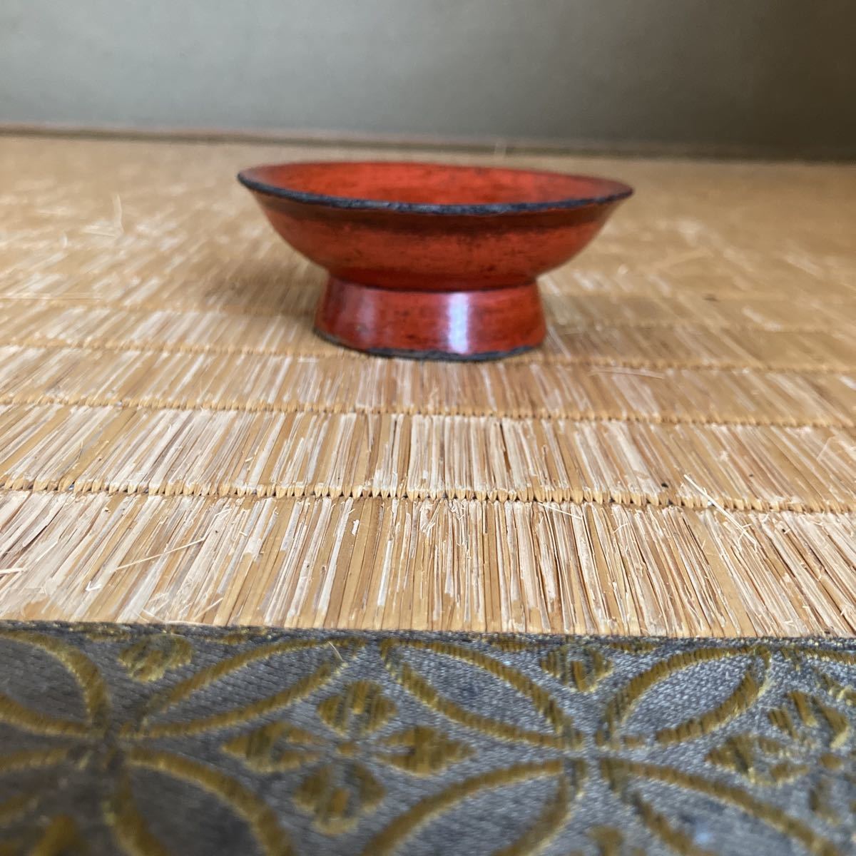 秋平造　線筋欅香合　共箱　茶道具　香合　欅　骨董 秋平造 線筋欅香合 共箱 茶道具 香合 欅 骨董 香合（こうごう） 欅