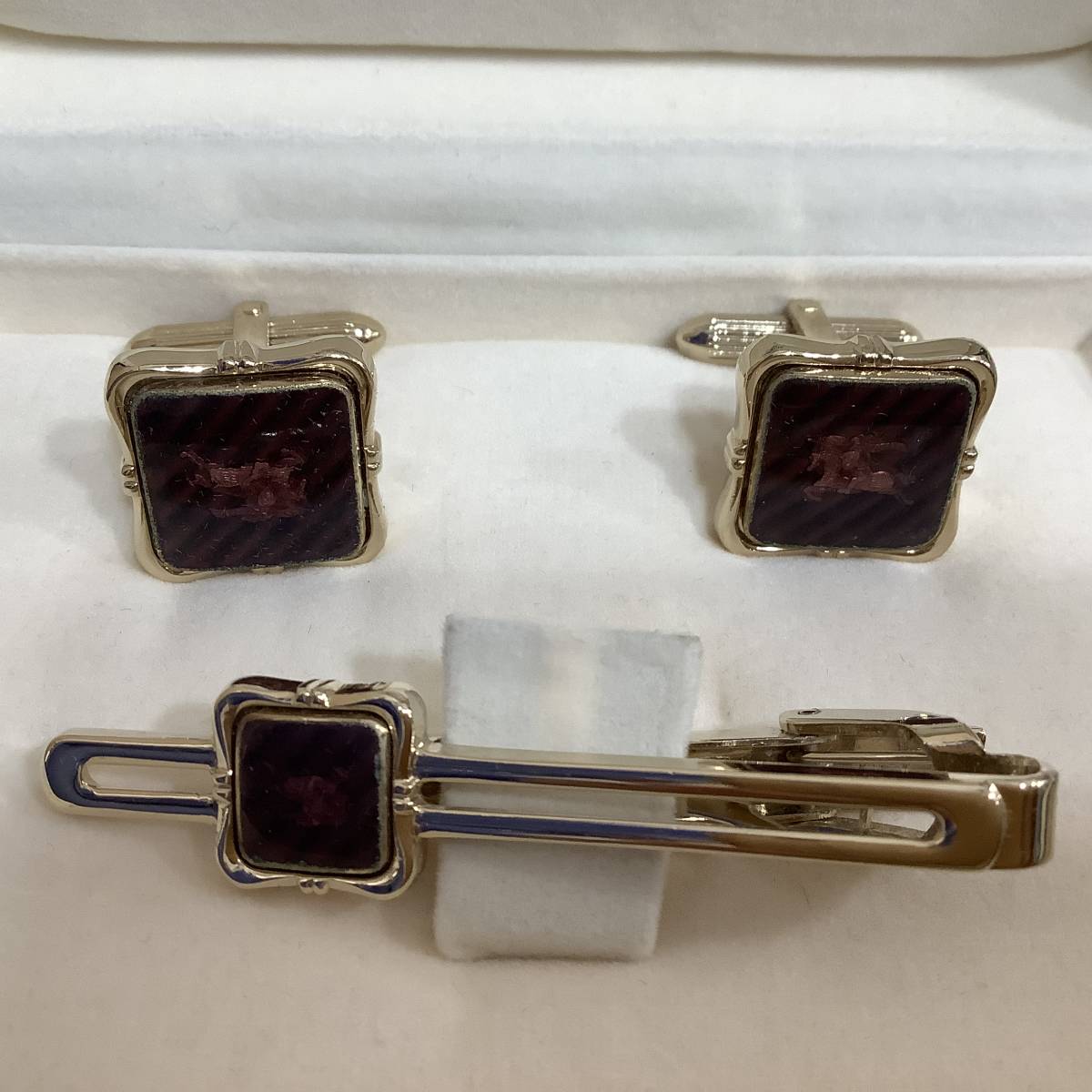 ■Burberry/バ－バリー　タイピン＆カフスセット■　