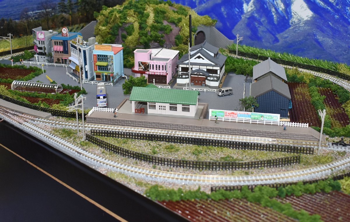 SAZAN 昭和の駅と平成の 安い商品を 単線 Nゲージ鉄道模型ジオラマ