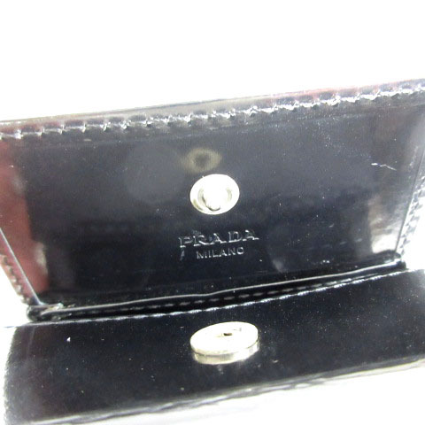 プラダ PRADA 小銭入れ FW0810 ラウンドファスナー ファッション プラダ PRADA パテントレザー 小銭入れ コインケース エンボスロゴ 黒 ブラック ☆AA★ メンズ／レディース／ユニセックス