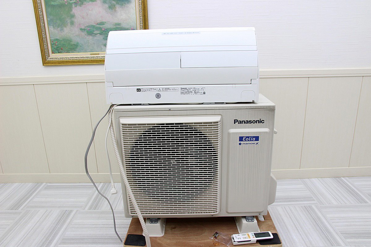 Panasonic CN-G1200VD 極美品2018年製7V型VICSWIDE対応最上位機種 