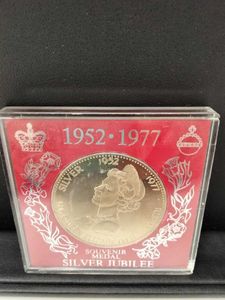 かなりの エリザベス二世女王陛下記念貨 ロレックスノベルティ ZSOUx ...