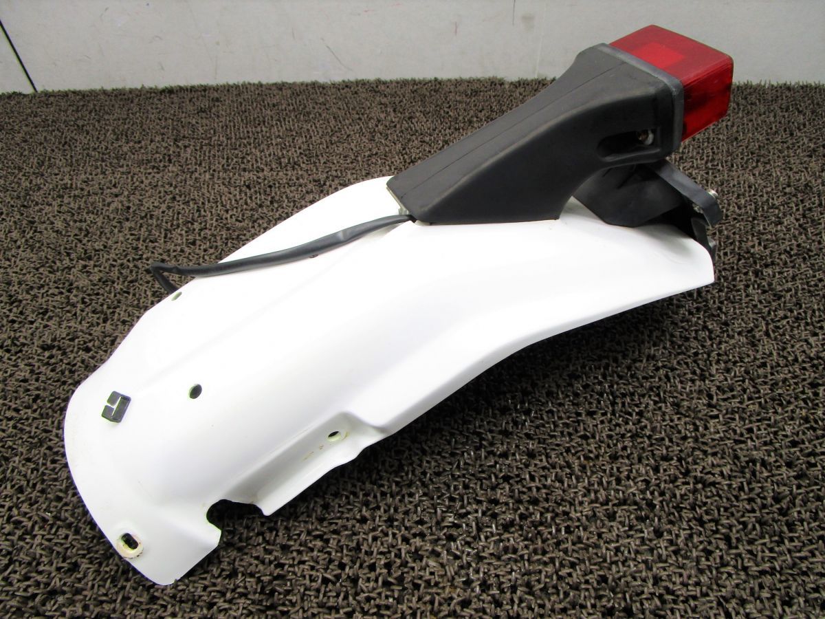 XLR200R リアフェンダー テールランプ XW13 MD29 ホンダ MD29E の入札