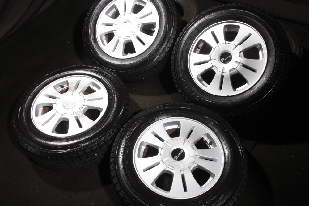 175/70R14ヨコハマ 23年 4本セット 山バリ 送料無料 ☆バリ山 175/70R14 国産ヨコハマ スタッドレス 4本 アレックス