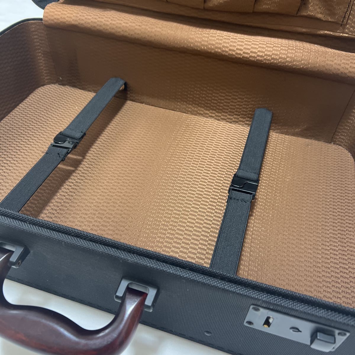 美品【法衣カバン】 ハードケース 仏具 法要 葬儀 僧侶装束袈裟僧侶法衣 法衣カバン ハードケース 仏具 仏像 仏画 法要 葬儀 仏具 僧侶 装束