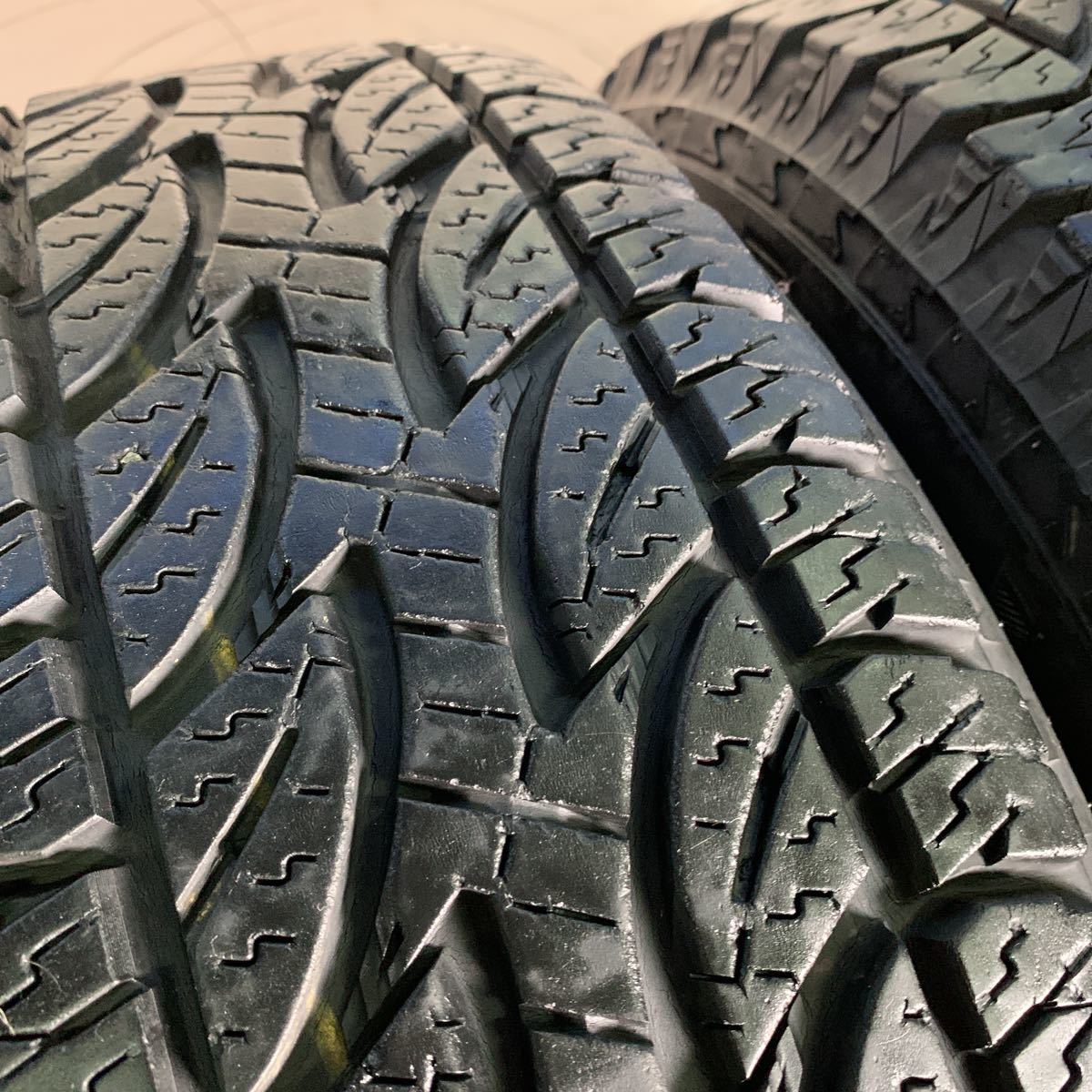 希少！深リム センターライン 235/70R15インチ シボレー アストロで 