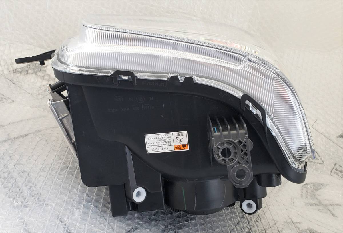 ☆スズキ エブリィ ワゴン ☆ 純正 右ヘッドライト ヘッドランプ