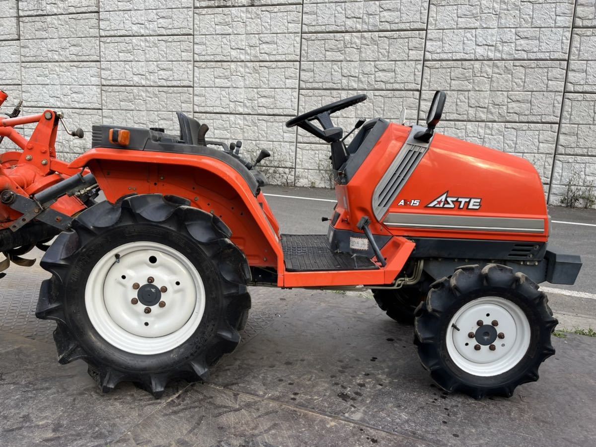 SOLD OUT】クボタ トラクター B1-15 ブルトラ 15.5馬力 4WD 自動水平