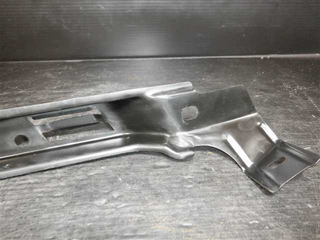 HR34 スカイライン 純正 フロント 左 ホースメント スカイライン ER34 R34 フロントバンパー 前期用 バンパー