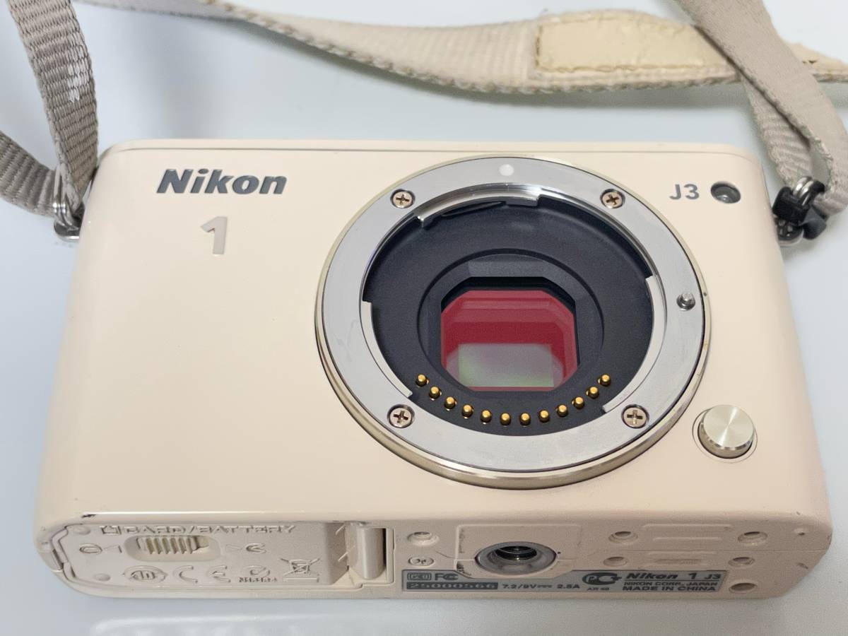 ジャンク（通電不可） Nikon 1 J3 レンズキット NIKKOR 10-100mm F4