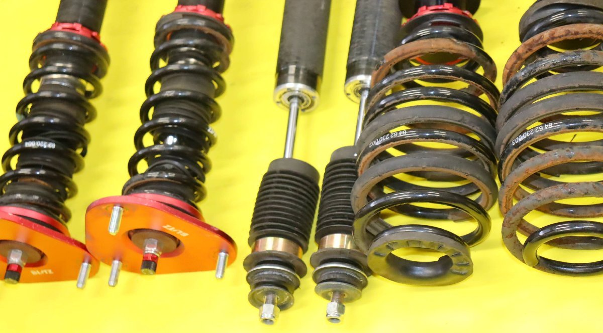トヨタ プリウス ZVW30 ZVW35 BLITZ(ブリッツ) DAMPER(ダンパー) ZZ-R