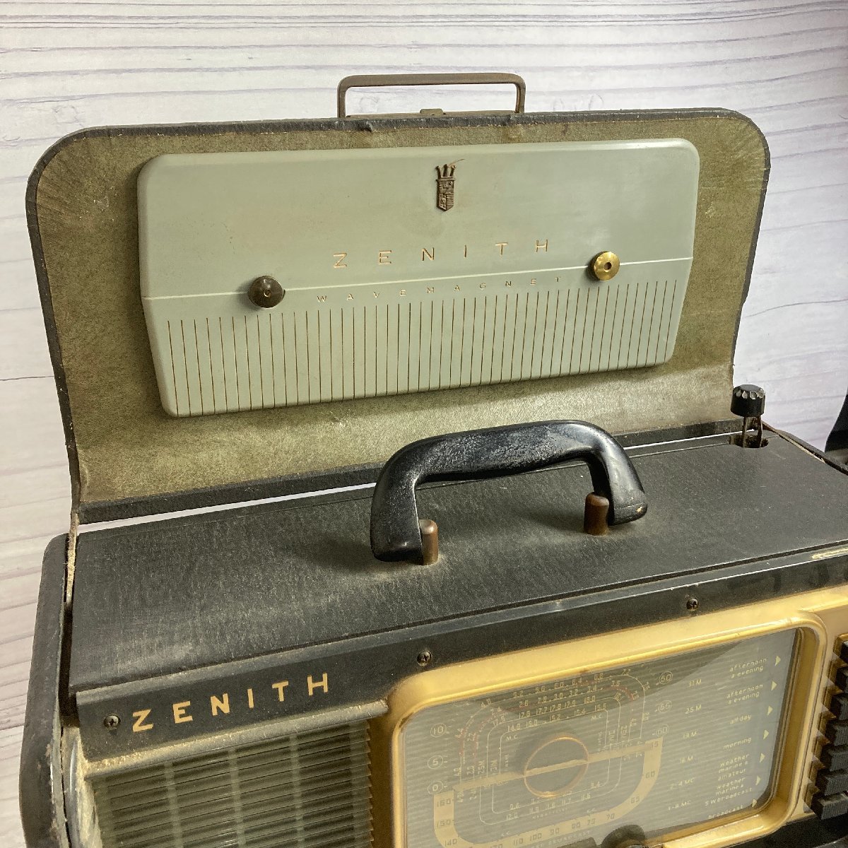 f001 E 希少 ゼニス Zenith 真空管ラジオ H500 TRANS-OCEANIC